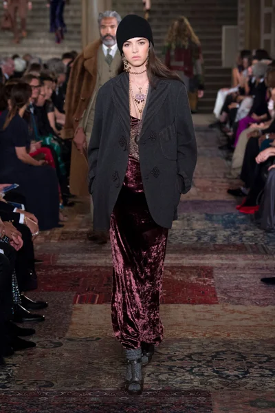 Look 7